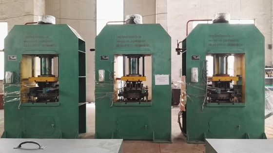 Máquina automática de la prensa hidráulica de la teja de tejado con el cilindro movible