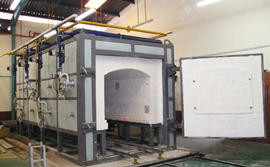 Horno de gas de cerámica diario 90-270Kw 380V de la lanzadera del horno del alto rendimiento