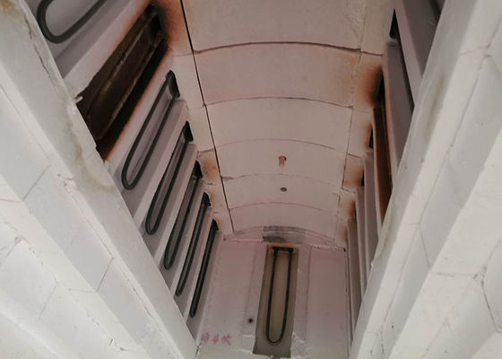 Horno cerámico industrial de 1000-1800 grados Celsius que proporciona tratamiento térmico y control uniforme de la temperatura