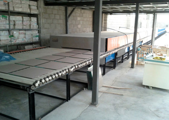 Ahorro energético aislamiento de fibra cerámica de múltiples capas a 950 °C horno de templado de vidrio industrial eléctrico
