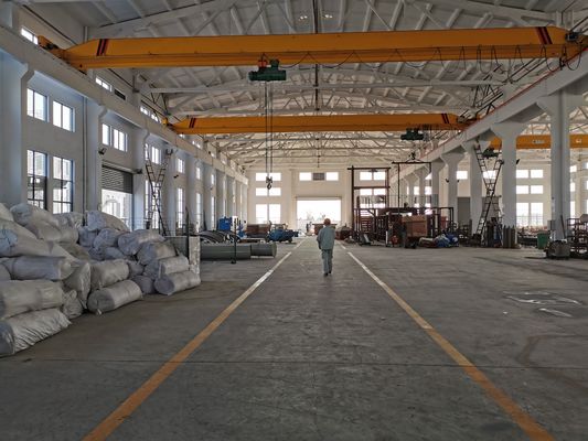Horno de vidrio industrial para la producción de contenedores 110-125 m3/t Consumo y volumen efectivo de la cámara de 0,5-3,5 m3